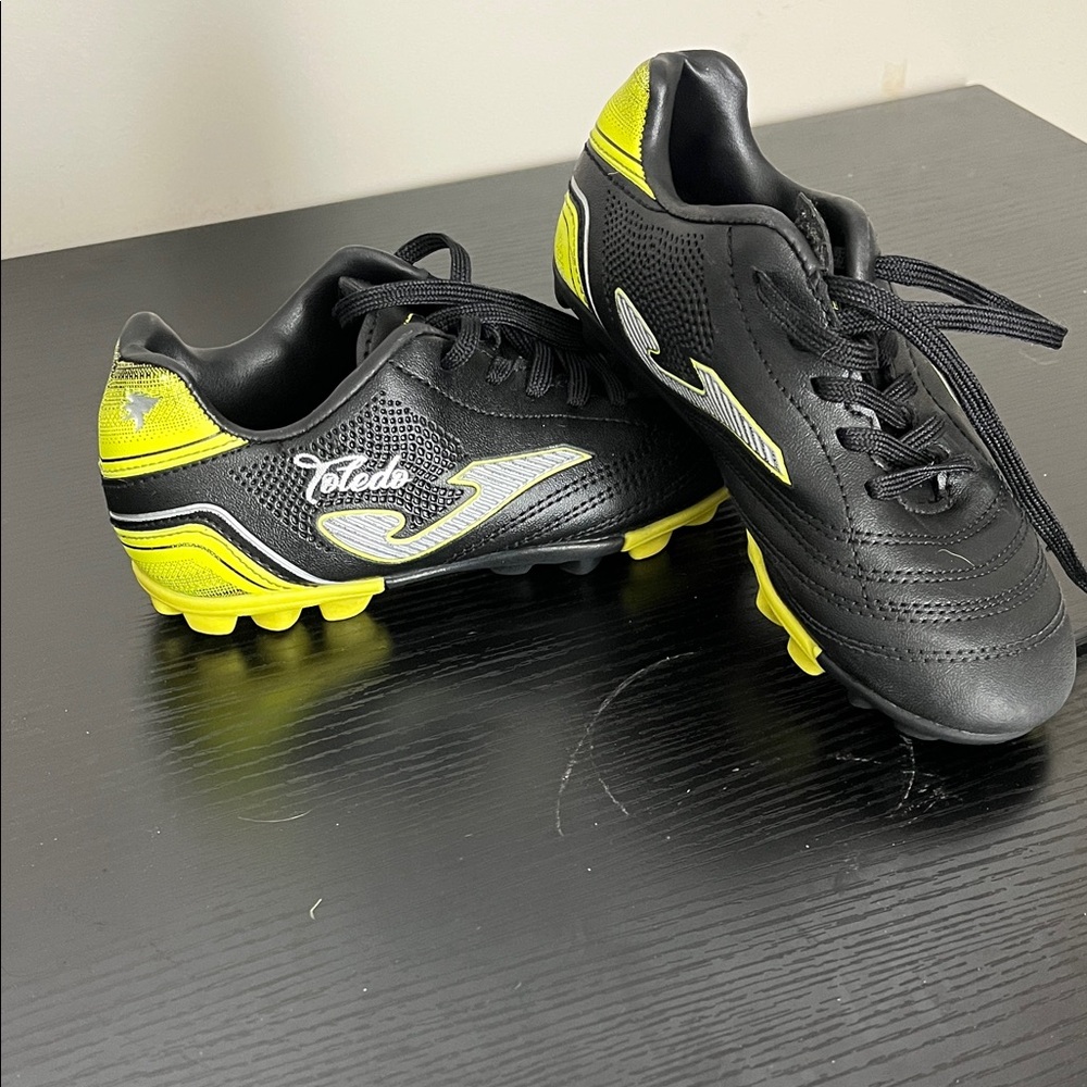 Kids Soccer Cleats - Black and Yellow